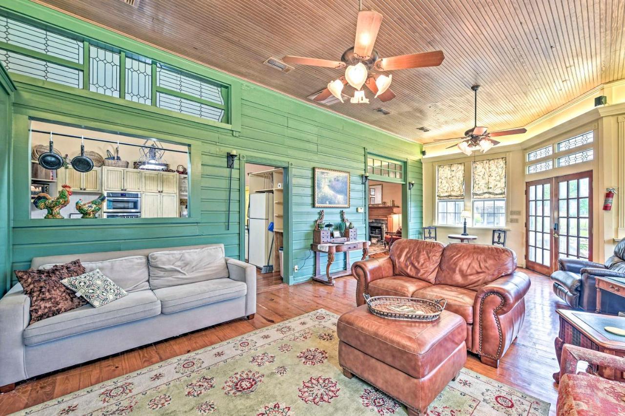 The Lilly House Historic Glen Rose Home With Porch! Ngoại thất bức ảnh