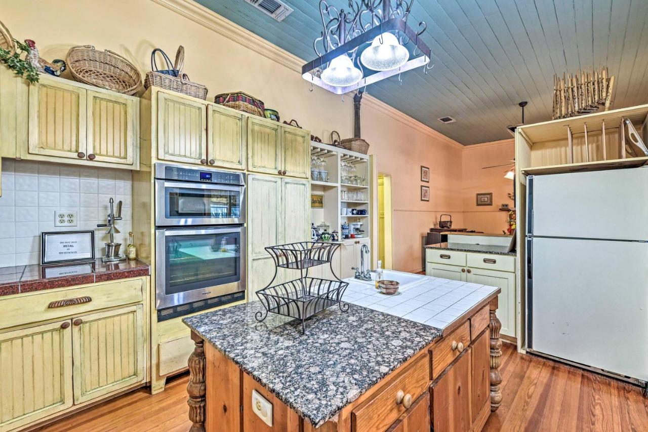 The Lilly House Historic Glen Rose Home With Porch! Ngoại thất bức ảnh