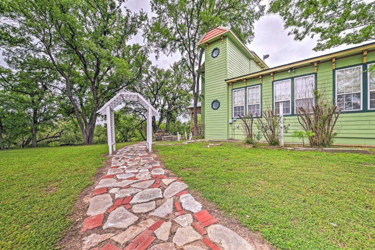 The Lilly House Historic Glen Rose Home With Porch! Ngoại thất bức ảnh